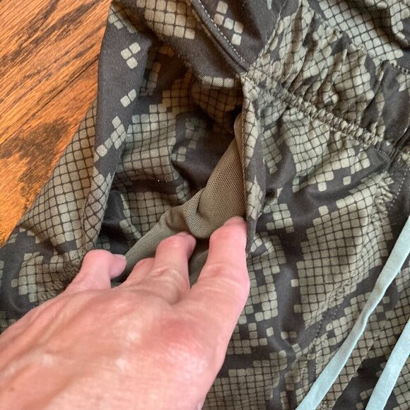 Lululemon Athletica Green Cropped Pants - Picture 9 of 13